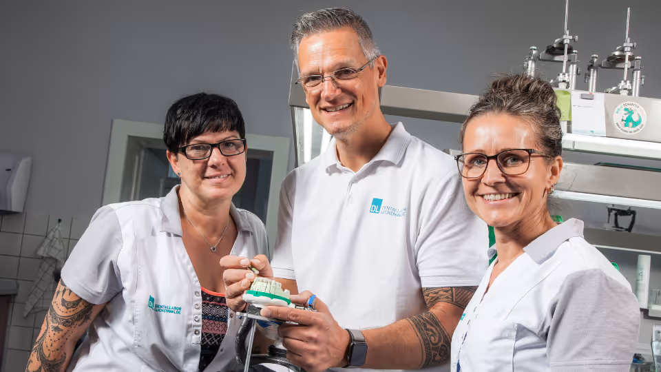 Zahntechniker Mitarbeiter finden Recruiting