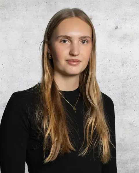 Amelie, Marketing-Spezialistin