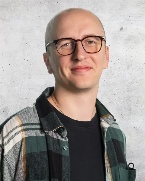 Julian, Automation & KI-Spezialist